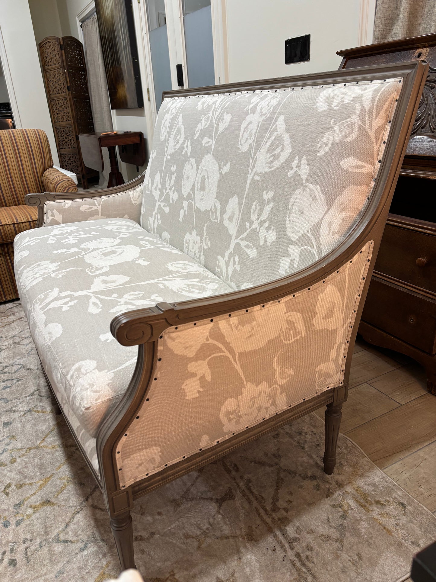 Lee Industries French Style Floral Print Linen Loveseat